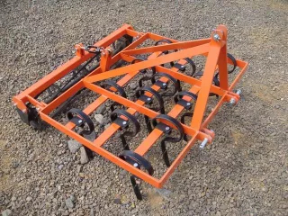 Combinator 110 cm, for Japanese compact tractors, with spring tines and clod crusher, Komondor SKO-110 (0)