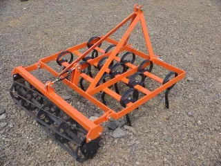 Combinator 110 cm, for Japanese compact tractors, with spring tines and clod crusher, Komondor SKO-110 (2)