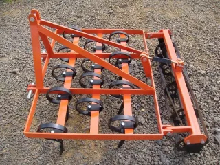 Combinator 110 cm, for Japanese compact tractors, with spring tines and clod crusher, Komondor SKO-110 (5)