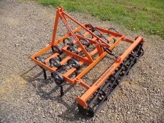 Combinator 140 cm, for Japanese compact tractors, with spring tines and clod crusher, Komondor SKO-140 (4)