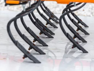 Combinator 180 cm, for Japanese compact tractors, with spring tines and clod crusher, Komondor SKO-180 (9)