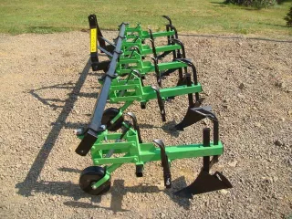 Cultivator with 5 hoe units, with hiller, Komondor SK5 (3)
