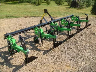 Cultivator with 5 hoe units, with hiller, Komondor SK5 (4)