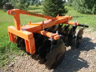 Disc harrow 100 cm, for Japanese compact tractors, Komondor SFT-100 (4)