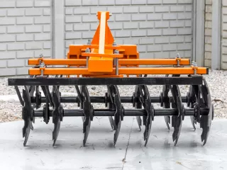 Disc harrow 120 cm, for Japanese compact tractors, Komondor SFT-120 (3)