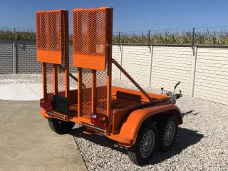 Force Transportanhänger für Force Minibagger, Komondor FPK-1500 (2)