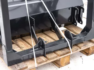 Front loader for Iseki TF21F, TF23F Japanese compact tractors, Komondor MHR-TF21F (8)