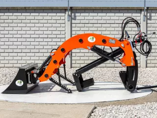 Front loader for Kubota GB200 Japanese compact tractors, Komondor PHR-GB200 (5)