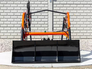Front loader for Kubota GB200 Japanese compact tractors, Komondor PHR-GB200 (7)
