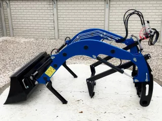 Front loader for Solis 26 tractors (5)