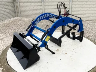 Front loader for Solis 26 tractors (6)