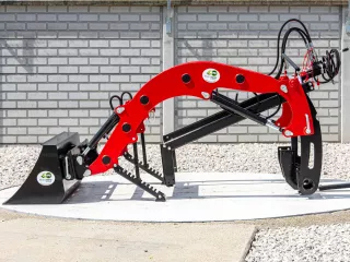 Front loader for Yanmar AF-16 Japanese compact tractors, Komondor PHR-AF-16 (5)