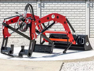 Front loader for Yanmar F-200 Japanese compact tractors, Komondor PHR-F-200 (2)