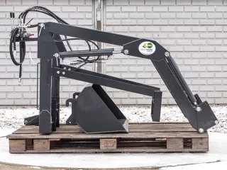 Front loader for Yanmar F18D Japanese compact tractors, Komondor MHR-100F18D (1)