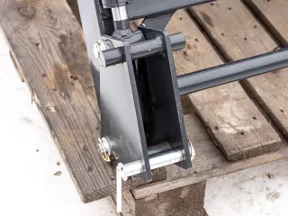 Front loader for Yanmar F18D Japanese compact tractors, Komondor MHR-F18D (11)