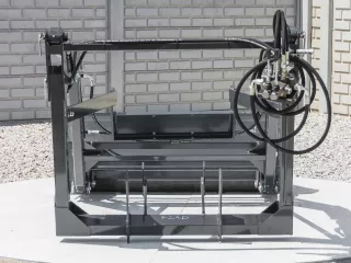 Front loader for Yanmar F24, F24D, FX24, FX24D Japanese compact tractors, Komondor MHR-F24 (3)