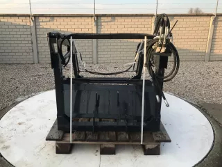 Frontlader für Iseki TF17F japanischen Kleintraktor, Komondor MHR-TF17F (3)