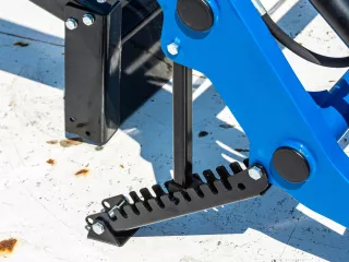 Frontlader für Iseki TG23 japanischen Kleintraktor, Komondor PHR-TG23 (9)