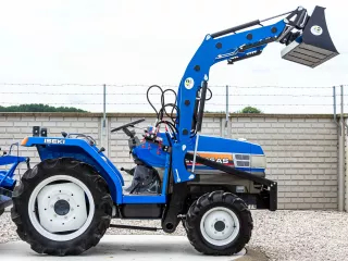 Frontlader für Iseki TG23 japanischen Kleintraktor, Komondor PHR-TG23 (11)