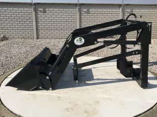 Frontlader für Iseki TG25 japanischen Kleintraktor, Komondor MHR-TG25 (6)