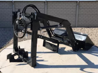 Frontlader für Kubota B1241 japanischen Kleintraktor, Komondor MHR-B1241 (2)