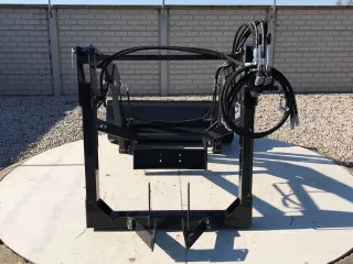 Frontlader für Kubota B1241 japanischen Kleintraktor, Komondor MHR-B1241 (3)