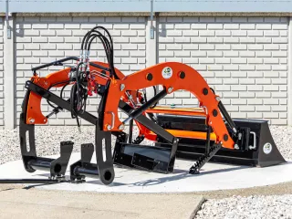Frontlader für Kubota GB200 japanischen Kleintraktor, Komondor PHR-GB200 (2)