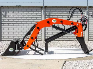 Frontlader für Kubota GL23 japanischen Kleintraktor, Komondor PHR-GL23 (5)