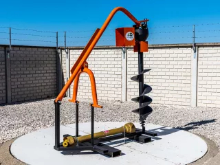 Hole digger machine, with PTO shaft, for Japanese compact tractors (0)