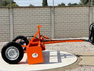 Hydraulic box blade for Japanese compact tractors, Komondor SF-170 (5)