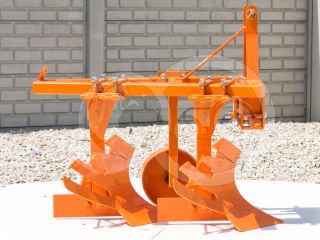 Plow with 2 heads, for 15-23HP Japanese compact tractors, Komondor SER-2 (1)