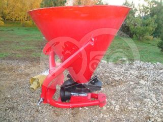 Compost Spreader (300L) with cardan shaft (2)