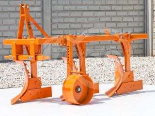 Plow with 3 heads, for 24-30HP Japanese compact tractors, Komondor SE-3 (5)
