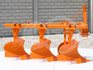 Plow with 3 heads, for 24-30HP Japanese compact tractors, Komondor SE-3 (0)