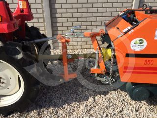 Universal towing device for round baler Komondor RKB-850/870 (3)