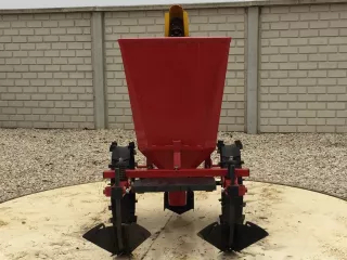 Kartoffelnsetzmaschine 1 Reihe, zur japanischen Kleintraktoren (3)