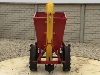 Kartoffelnsetzmaschine 1 Reihe, zur japanischen Kleintraktoren (7)