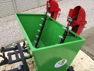 Kartoffelnsetzmaschine (2 Reihen) (10)