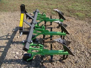 Kultivator 3-reihig, mit Kartoffelpflege Hacken, Komondor SK3 (4)