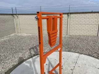 log support stand for cutting wood, Komondor SFA (2)