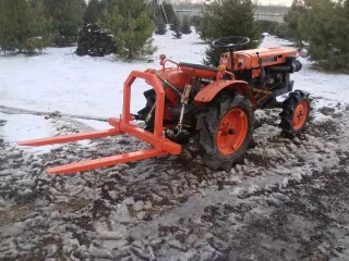 Palettengabel für japanischen Kleintraktoren, Komondor RV-300 (4)