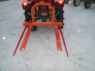 Palettengabel mit Ballenzinken, für japanischen Kleintraktoren, Komondor RVBT-300 (5)