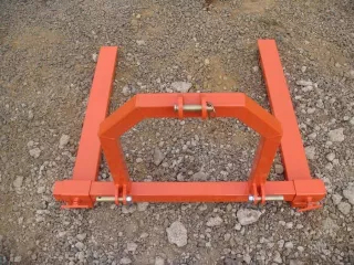 Pallet fork for Japanese compact tractors, Komondor RV-300 (3)