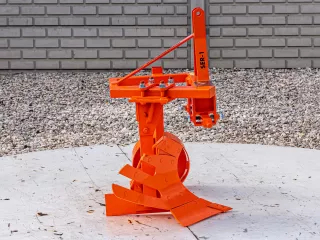 Plow with 1 head, for 9-16HP Japanese compact tractors, Komondor SER-1 (0)