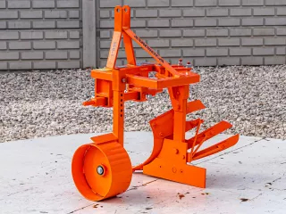 Plow with 1 head, for 9-16HP Japanese compact tractors, Komondor SER-1 (3)