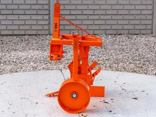Plow with 1 head, for 9-16HP Japanese compact tractors, Komondor SER-1 (4)