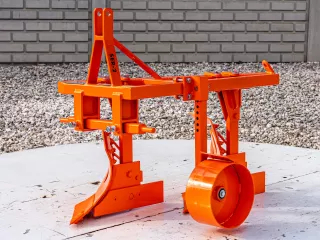Plow with 2 heads, for 15-23HP Japanese compact tractors, Komondor SER-2 (3)