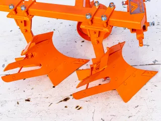 Plow with 2 heads, for 15-23HP Japanese compact tractors, Komondor SER-2 (8)