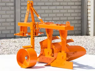 Plow with 2 heads, for 16-23HP Japanese compact tractors, Komondor SE-2 (3)
