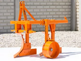 Plow with 2 heads, for 16-23HP Japanese compact tractors, Komondor SE-2 (5)